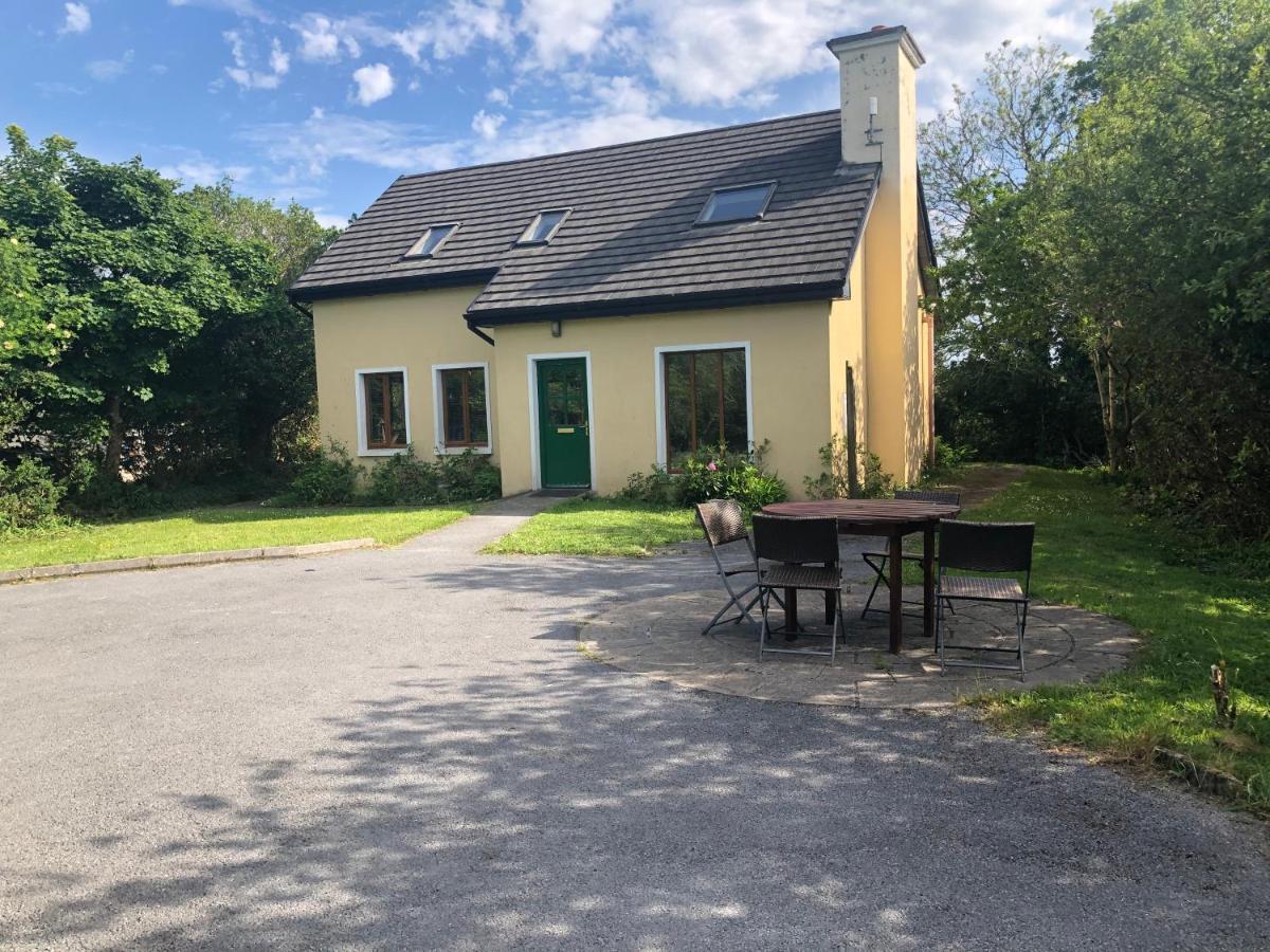 Letterfrack Farm Lodge House In Letterfrack Village Connemara Exterior photo